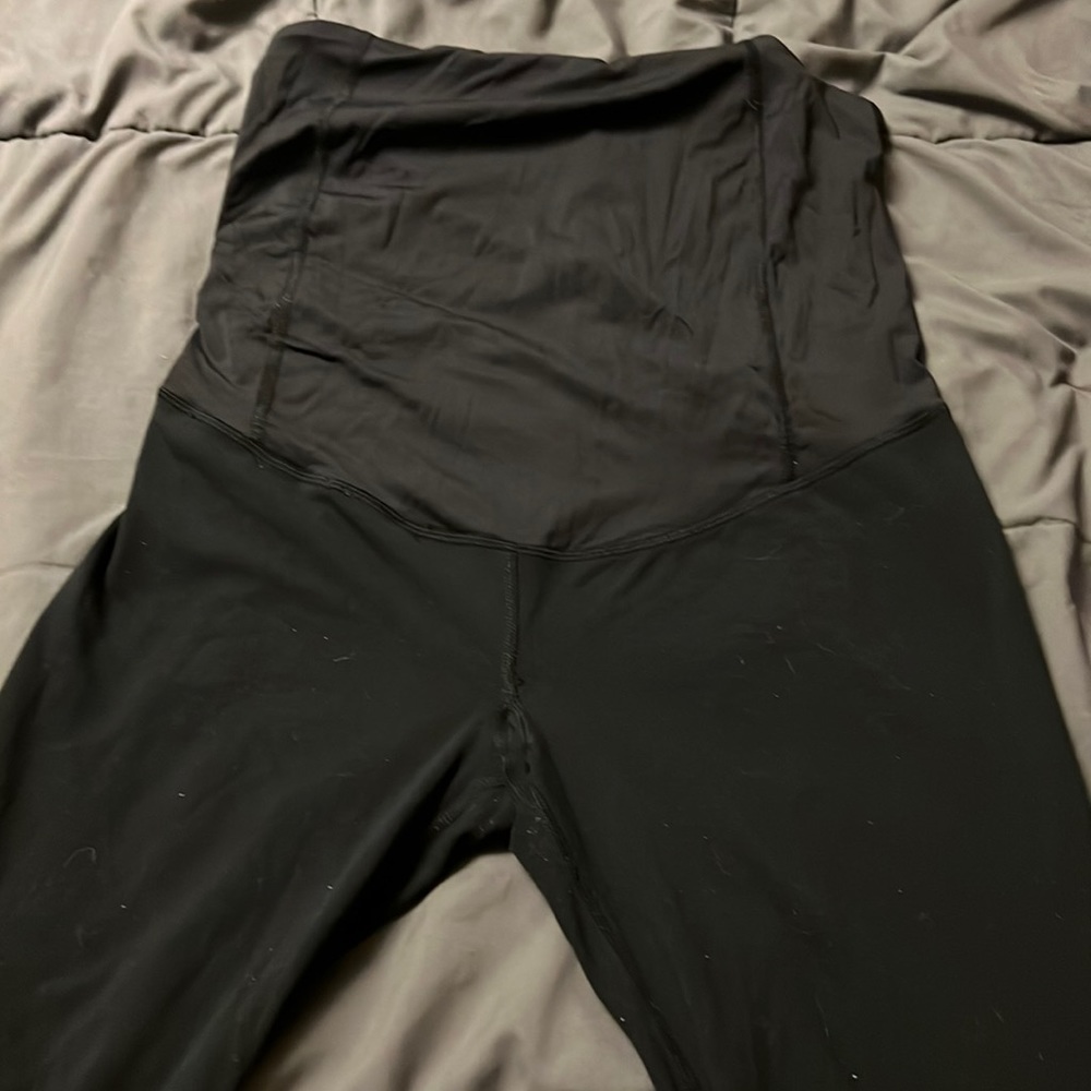 Black maternity leggings / activewear